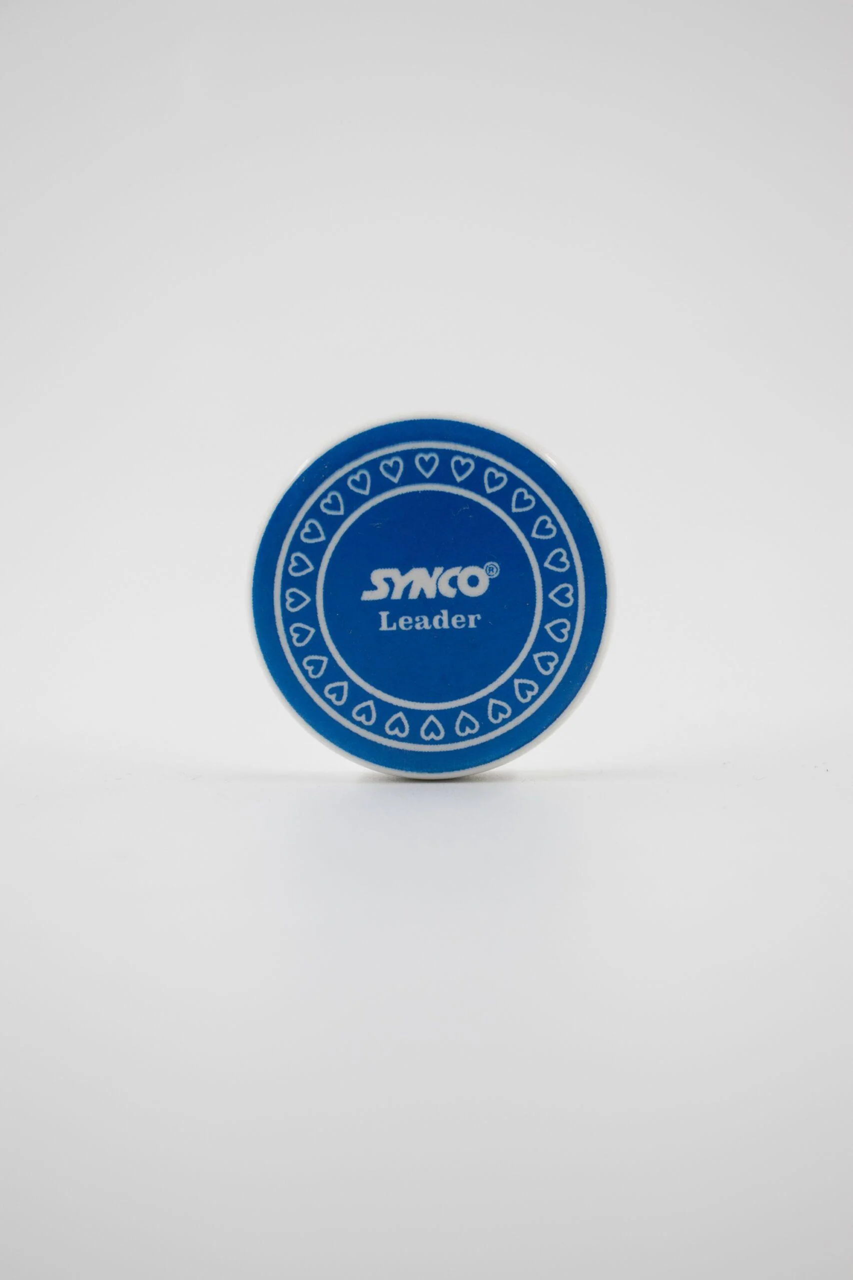Synco Leader carrom striker professional, Assorted color